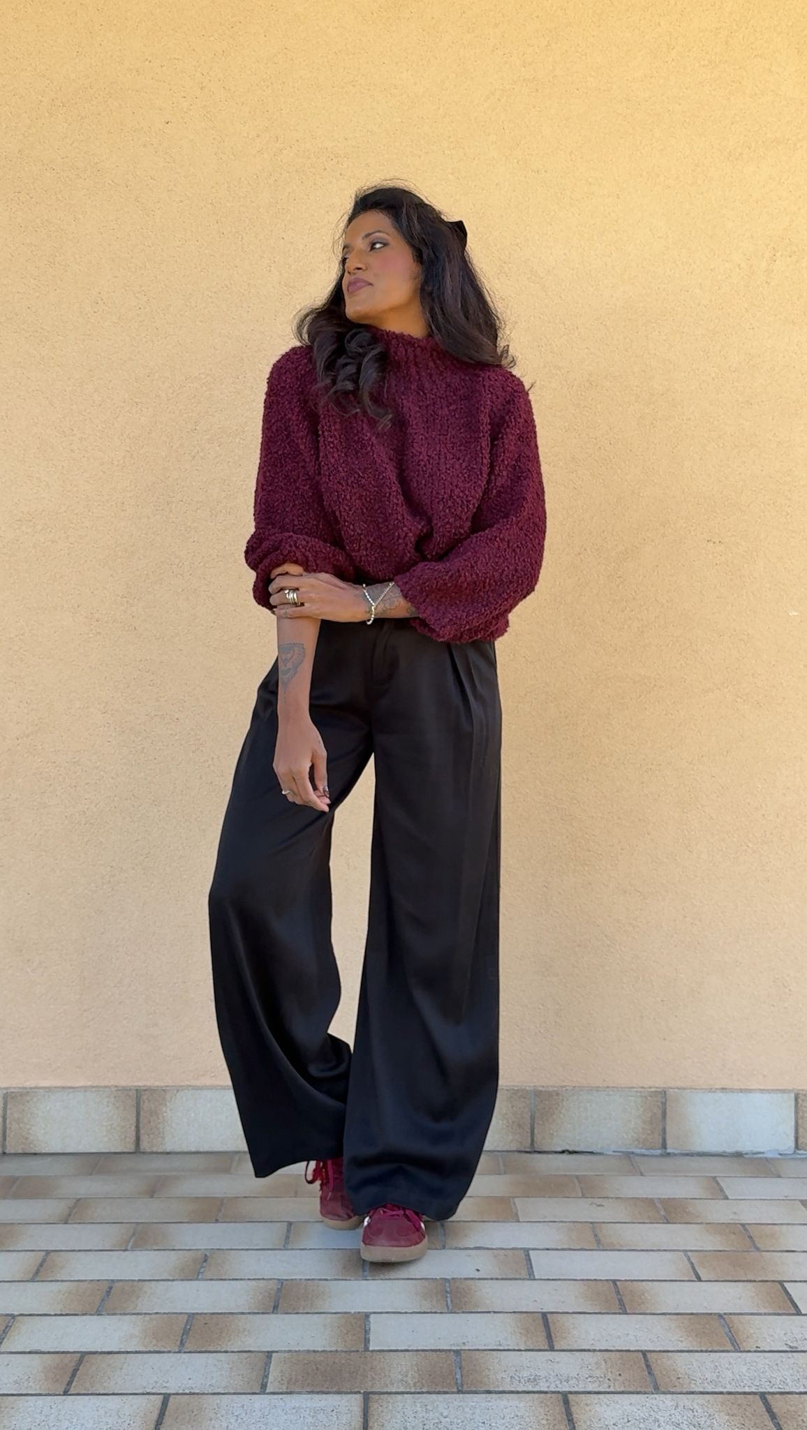 Pantalone Nero con Risvolto e Pinces