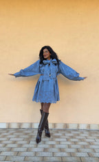 Vestito in Jeans con Fiocco e Inserti in Pizzo